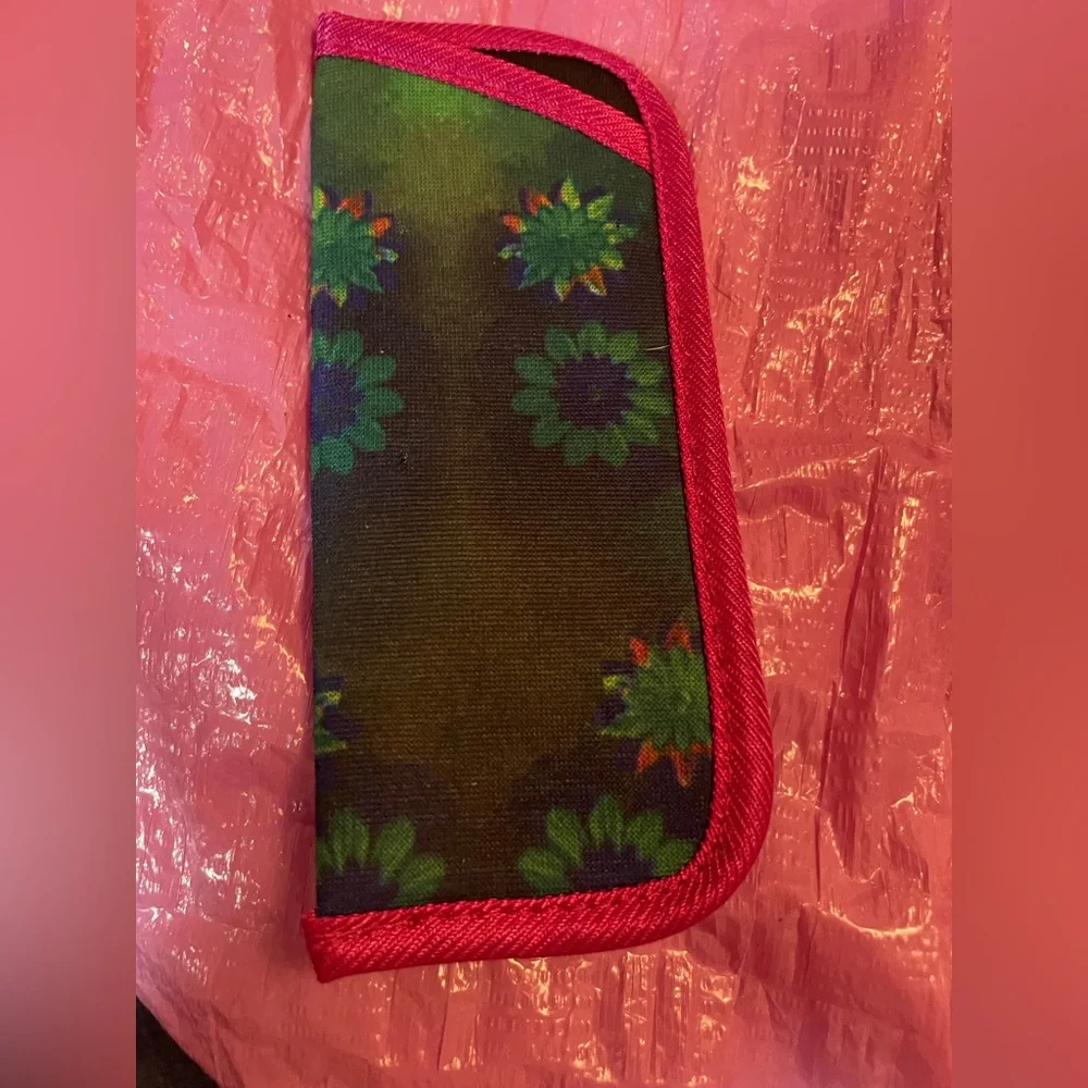 Floral Patterned kids glasses Accessory case with Pink Trim